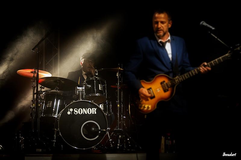 Un bon batteur jue le ryhme les doigts dzans le nez ! 